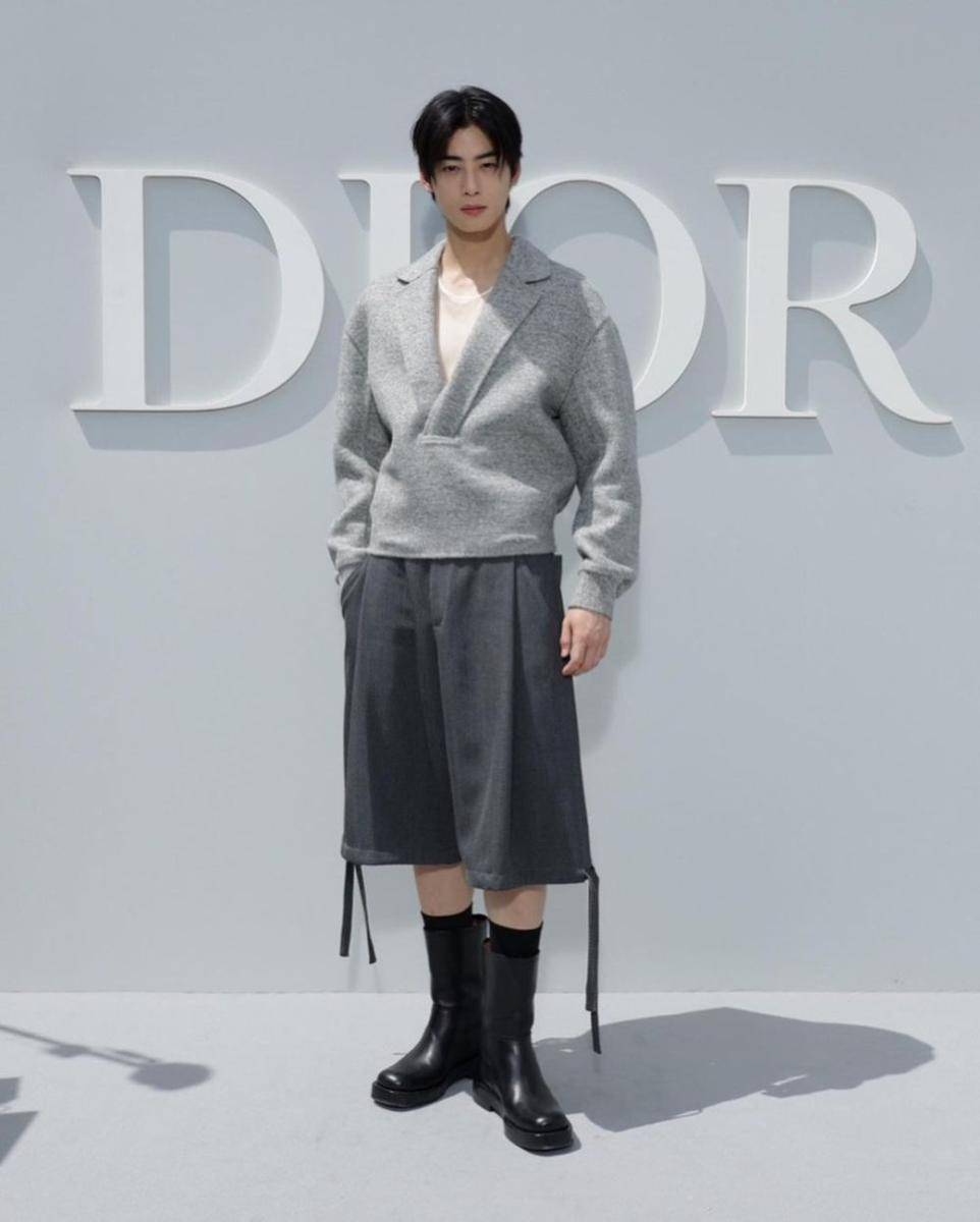 padu padan blazer ala Cha Eun Woo ASTRO (instagram.com/eunwo.o_c)