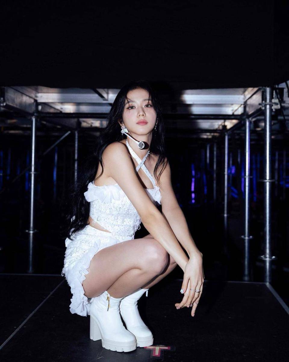 Jisoo di BORN PINK FINALE IN SEOUL (instagram.com/sooyaaa__)