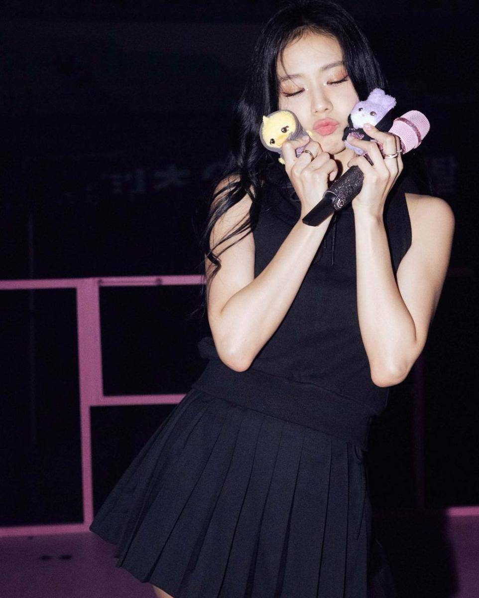 Jisoo di BORN PINK FINALE IN SEOUL (instagram.com/sooyaaa__)