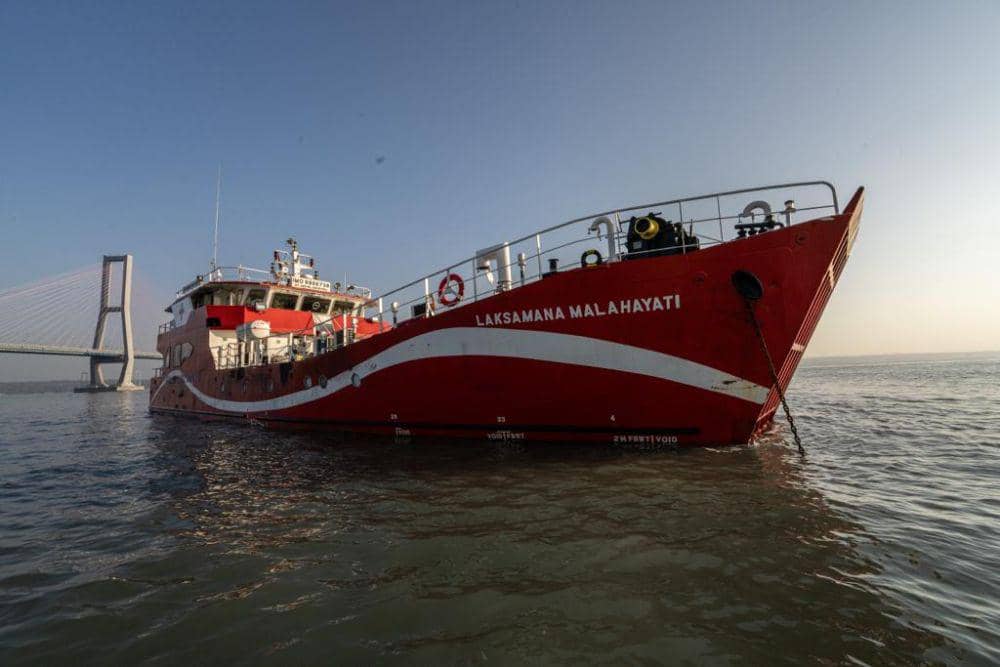 Rumah Sakit (RS) apung Kapal Laksamana Malahayati milik Badan Penanggulangan Bencana (Baguna) DPP PDI Perjuangan bersandar di Surabaya. (Dok. PDIP Surabaya)