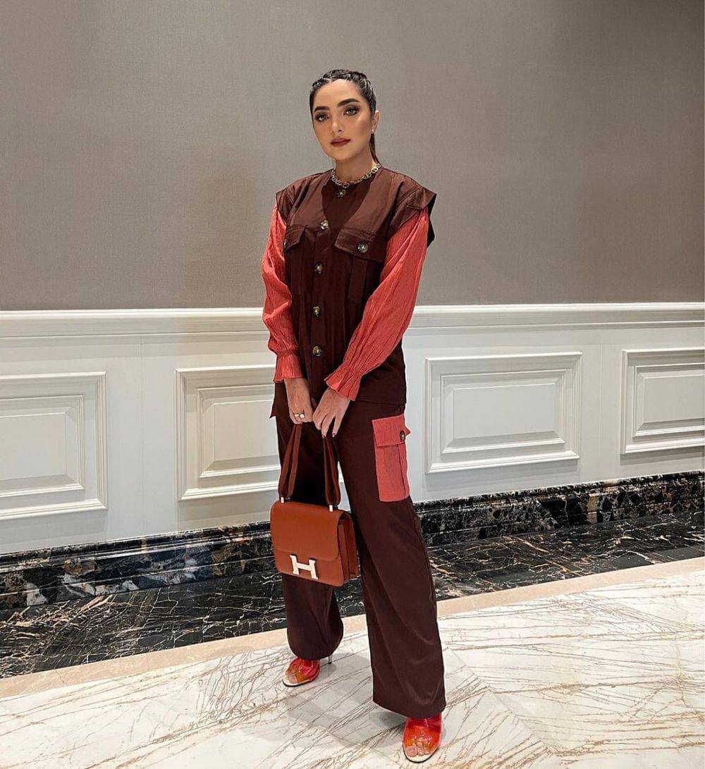Mix and match long pants ala Ashanty (instagram.com/ashanty_ash)