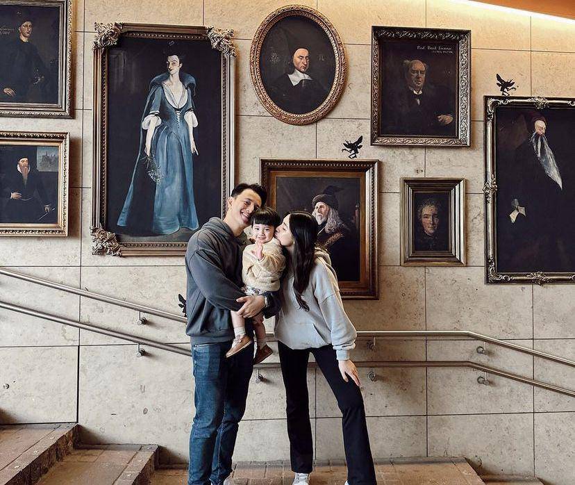 potret bahagia keluarga Billy Davidson dan Patricia Devina umumkan hamil anak kedua (Instagram.com/pattdevdex)
