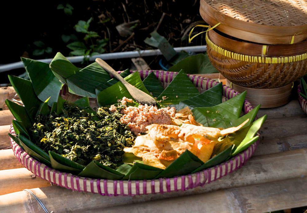 6 Fakta Urap, Makanan Vegetarian Khas Indonesia