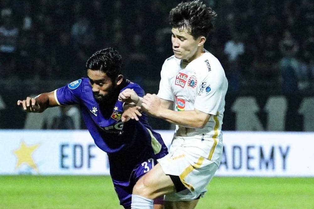 Persik Kediri saat menghadapi Persija Jakarta pada putaran pertama Liga 1 2023/2024. (instagram.com/persikfcofficial)