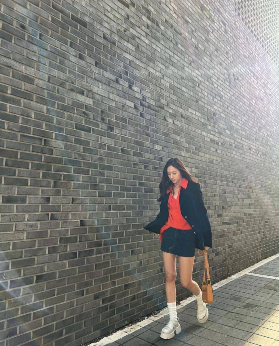 ide outfit Krystal Jung (instagram.com/vousmevoyez)