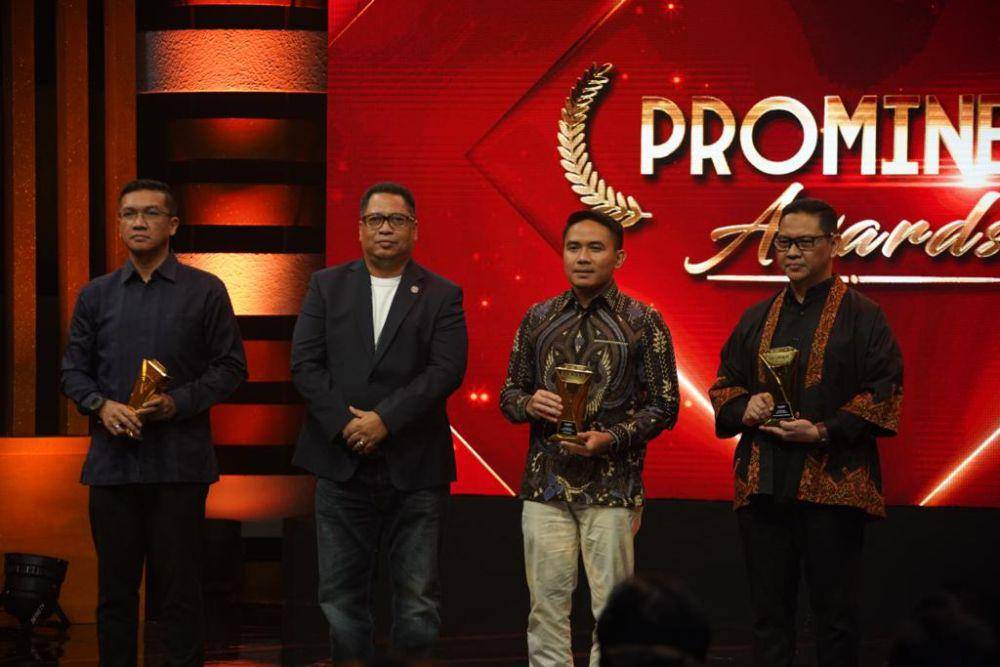 PT Pos Indonesia (Persero) terus menorehkan berbagai prestasi berkat langkah transformasi yang dilakukan perseroan. Terbaru, Pos Indonesia menerima penghargaan dalam ajang Prominent Award 2023. (Dok. PT Pos Indonesia)