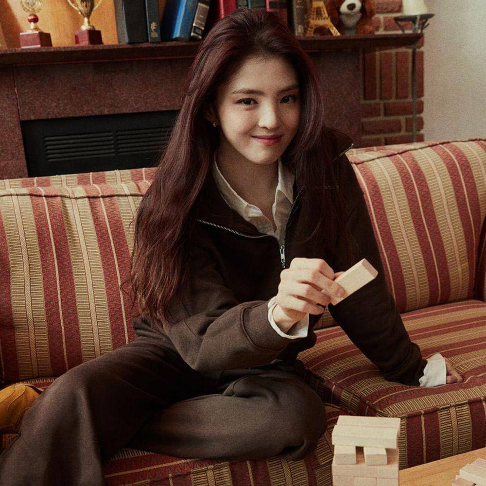 potret Han So Hee dalam busana Giordano (instagram.com/giordanokr)