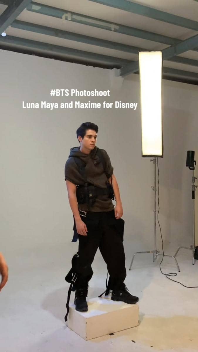 potret photoshoot Luna Maya dan Maxime Bouttier untuk Disney (tiktok.com/louisedaniella)