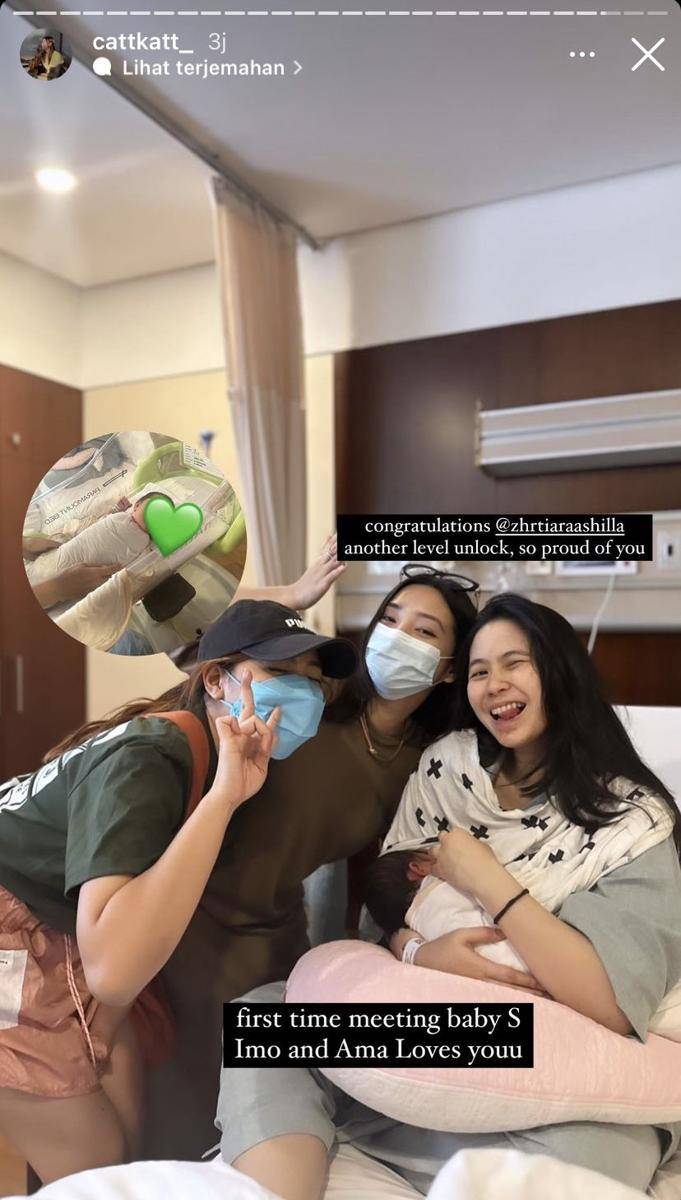 potret hamil Ashilla Zee hingga lahiran anak pertama (Instagram.com/cattkatt_)