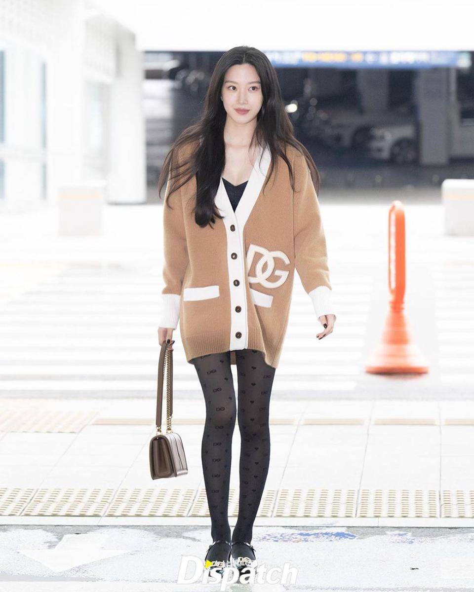 Moon Ga Young di bandara (instagram.com/koreadispatch)
