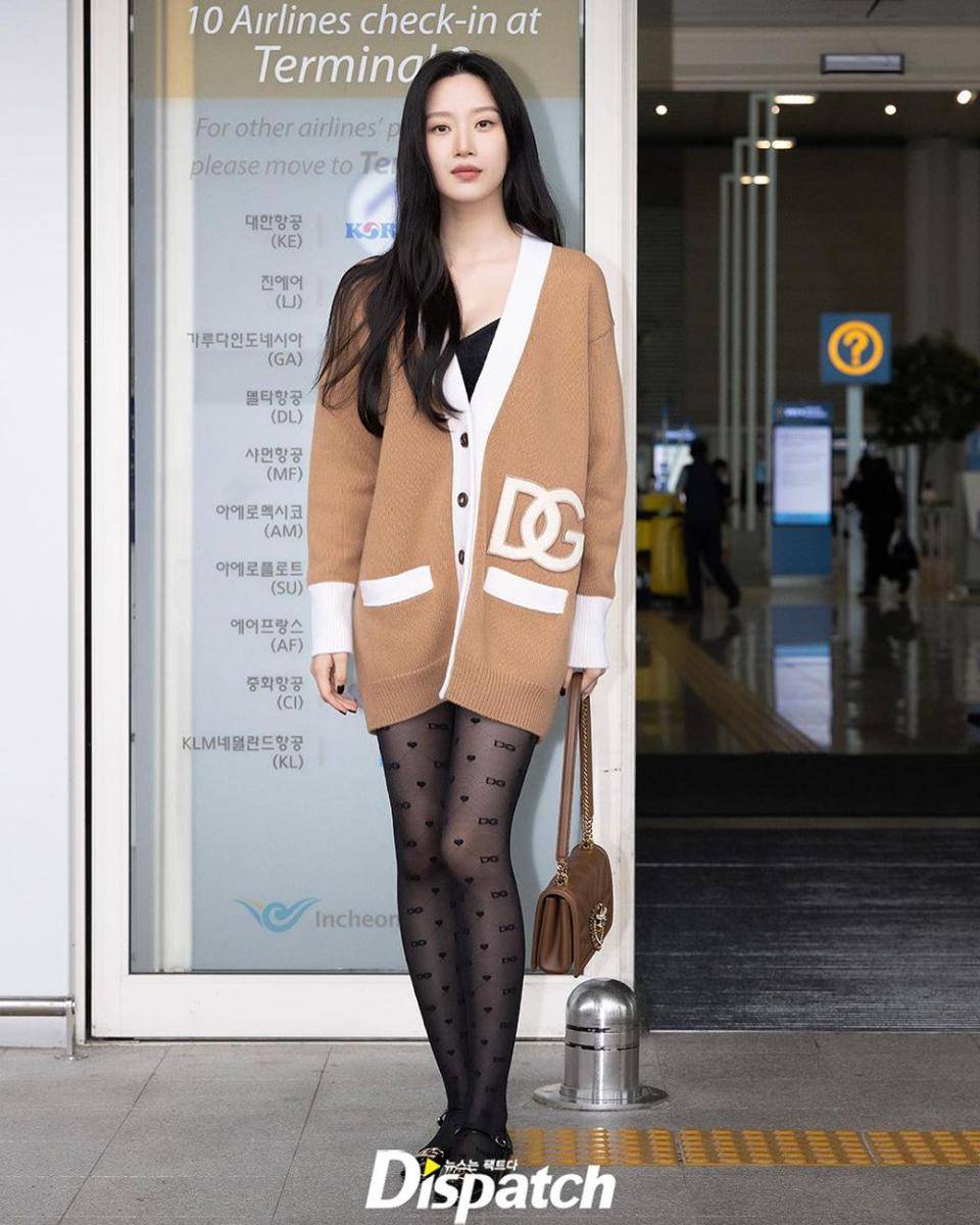 Moon Ga Young di bandara (instagram.com/koreadispatch)