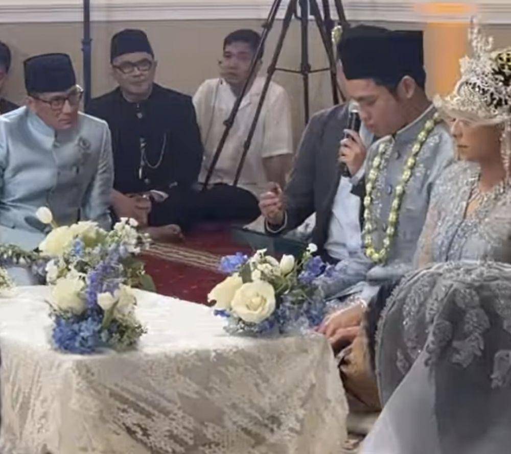 Akad nikah Atheera Uno. (Instagram.com/2gek_ayuhenirosan)