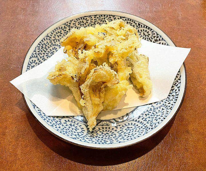 ilustrasi tempura maitake (commons.wikimedia.org/ウィキ太郎(WikiTaro))