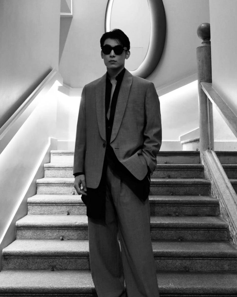 Mew Supassit hadiri fashion show koleksi terbaru BOSS (instagram.com/mewsuppasit)