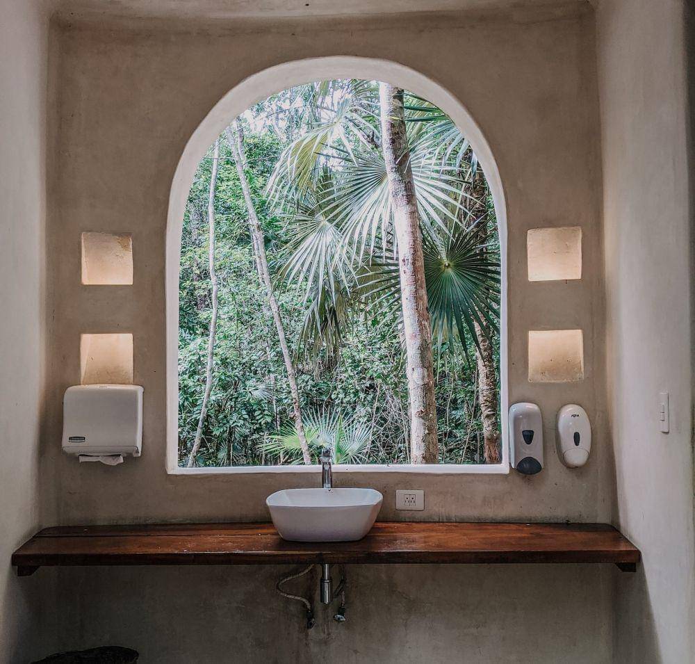 ilustrasi bukaan melengkung (unsplash.com/Tiff Ng)