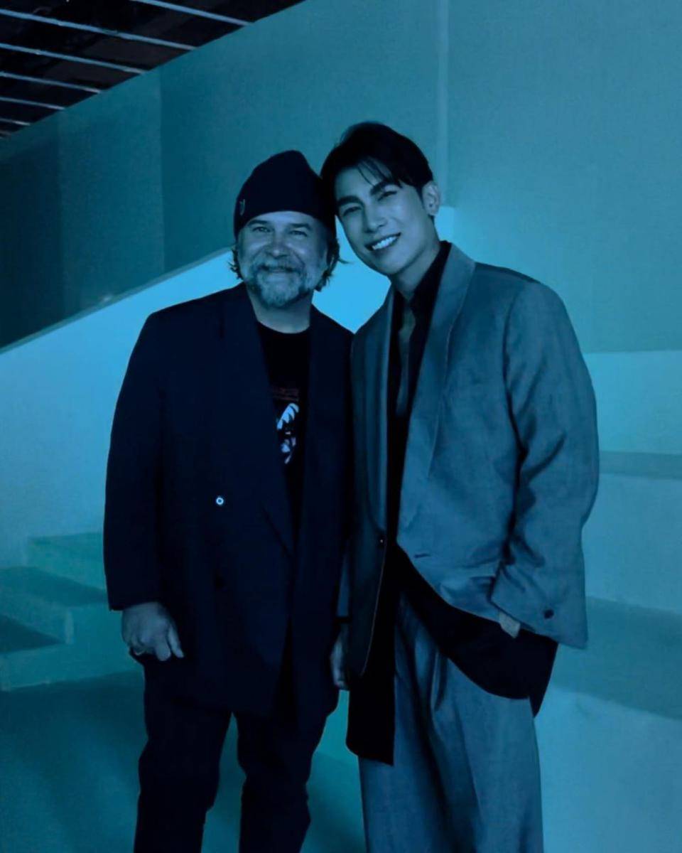 Mew Supassit hadiri fashion show koleksi terbaru BOSS (instagram.com/mewsuppasit)