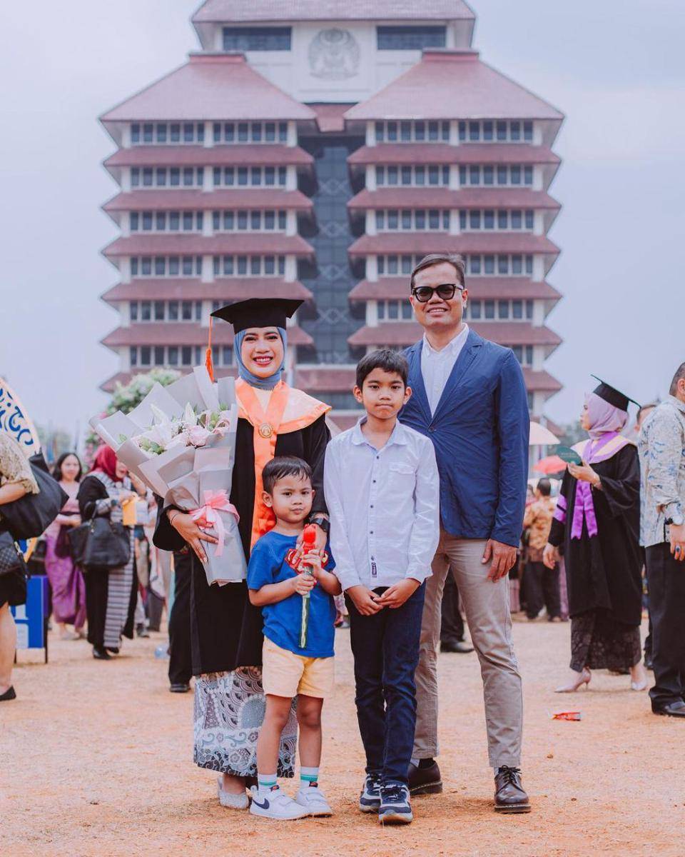 potret keluarga Soleh Solihun (instagram.com/solehsolihun)