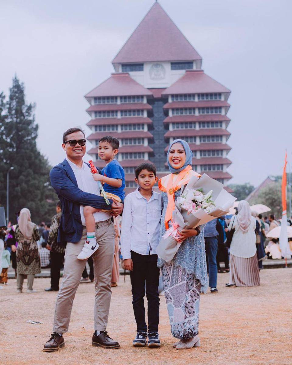 potret keluarga Soleh Solihun (instagram.com/solehsolihun)