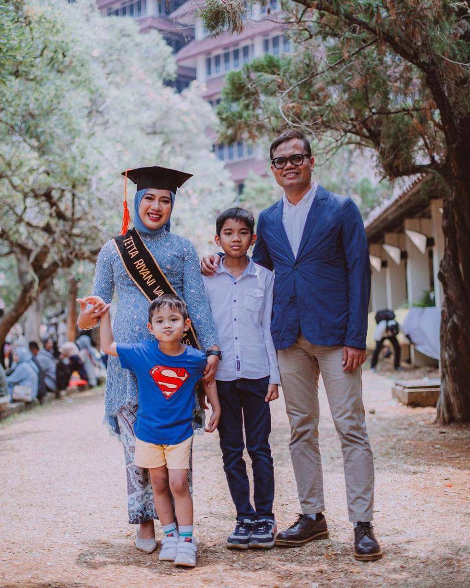 potret keluarga Soleh Solihun (instagram.com/solehsolihun)