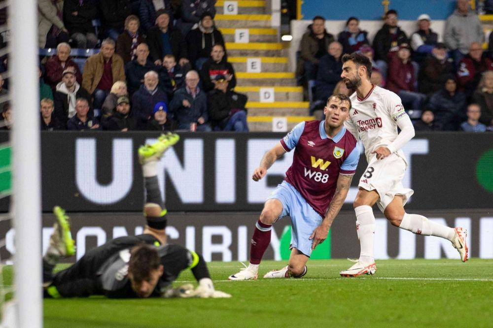 MU menang lawan Burnley. (twitter.com/Squawka)