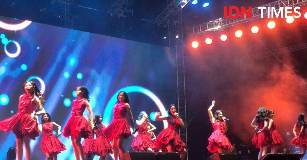 penampilan JKT48 di Pestapora 2023 pada Minggu (23/9/2023) (IDN Times/Elizabeth Chiquita)