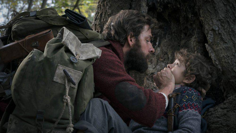 John Krasinski dan Noah Jupe dalam film A Quiet Place. (dok. Paramount Pictures/A Quiet Place)