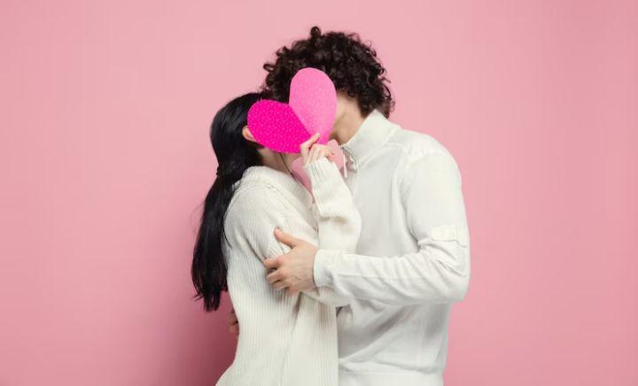 Eksplor 5 Spot Hidden Sensitif Perempuan untuk Dicium, Anti Bosan!