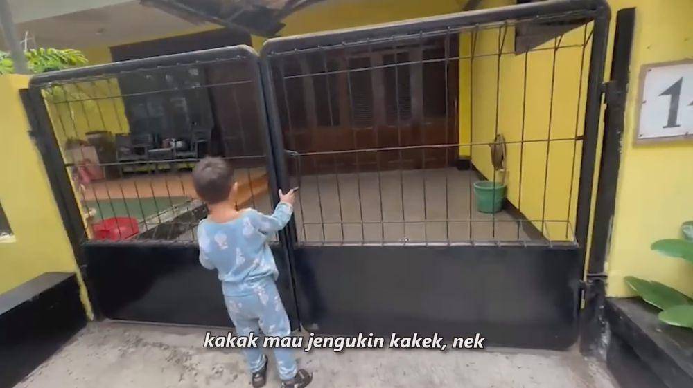 Kiano jenguk tetangga (YouTube.com/Baim Paula)