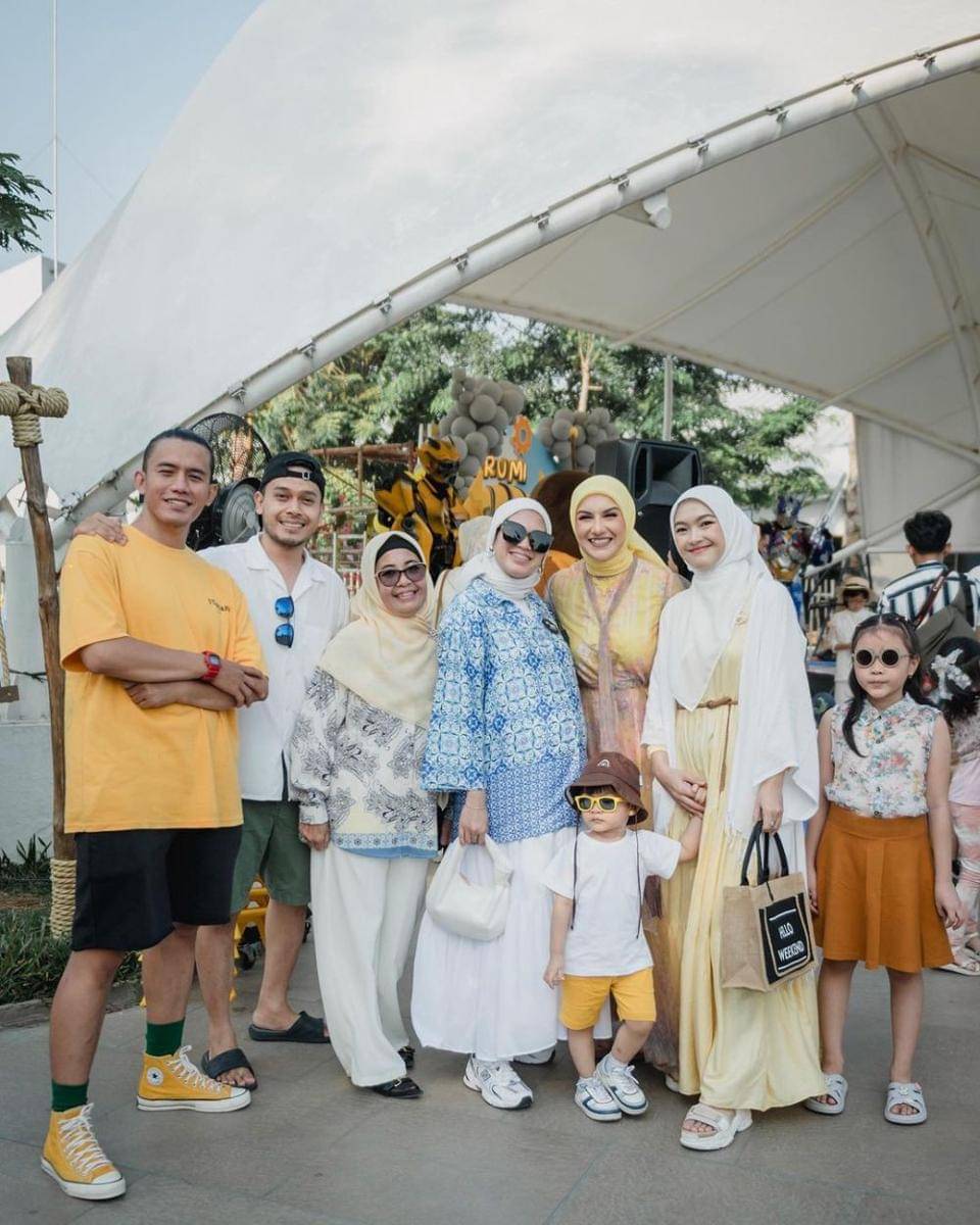 Gaya Artis di Ulang Tahun Anak Irish Bella (instagram.com/_irishbella_)