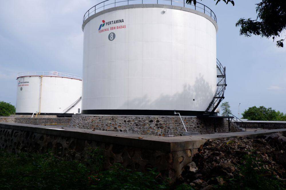 Pertamina Patra Niaga terus mempercepat proses penyelesaian Proyek Strategis Nasional (PSN) pembangunan tangki BBM di Maumere, Nusa Tenggara Timur, dan dua (2) tangki LPG di Bima, Nusa Tenggara Barat, dan Tenau, Kupang, Nusa Tenggara Timur. (Dok. Pertamina)