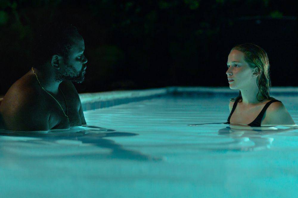 adegan dalam film Causeway (dok. A24/Causeway)