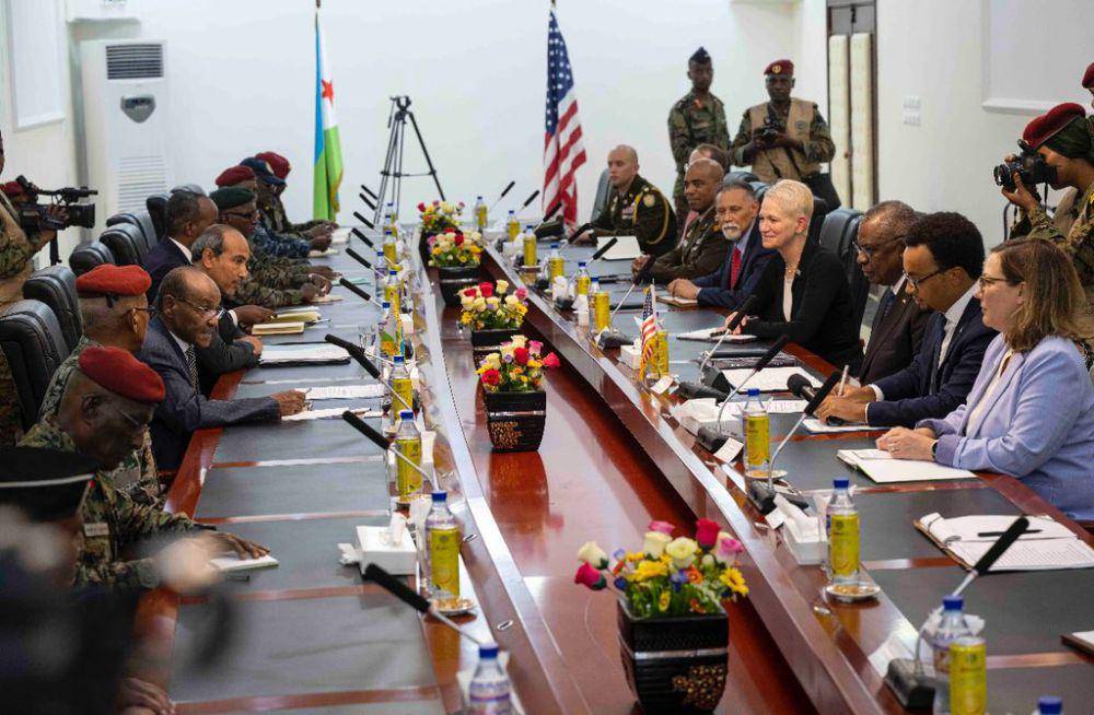 Bahas Masalah Keamanan Afrika, Menhan AS Kunjungi Djibouti