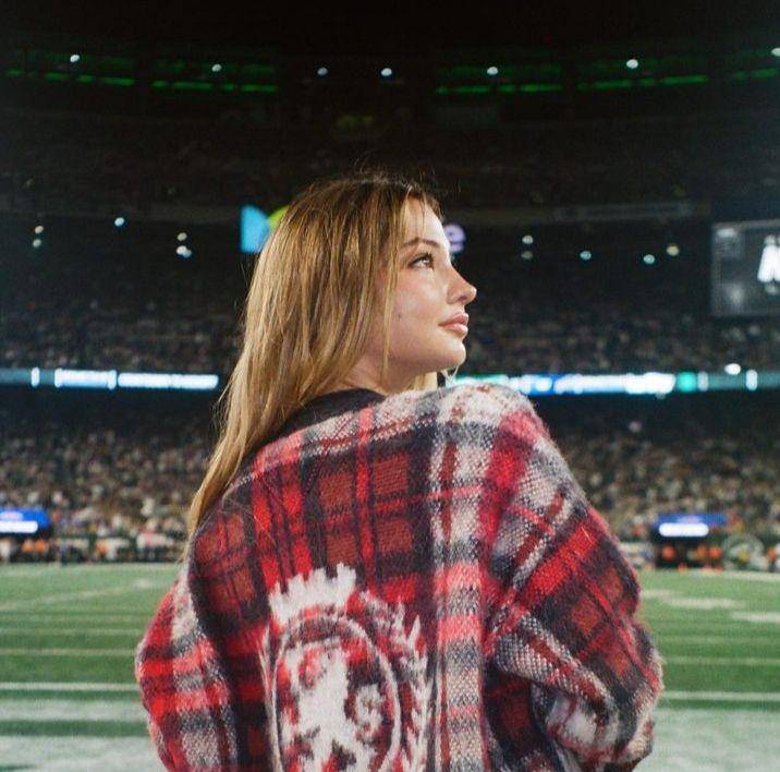 potret Madelyn Cline (instagram.com/madelyncline)
