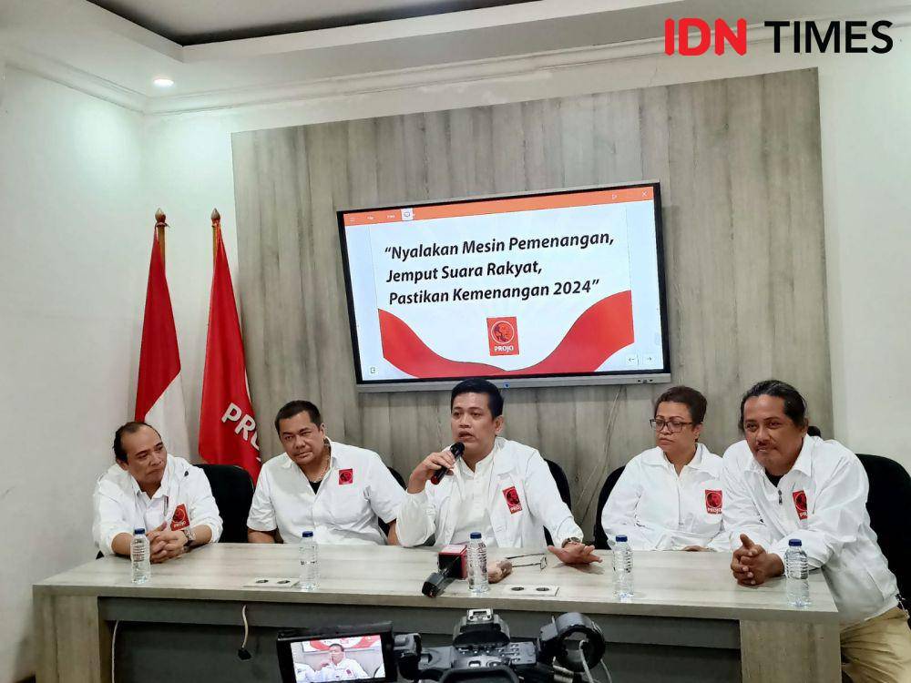 Relawan Projo (IDN Times/Rachma Syifa Faiza Rachel)