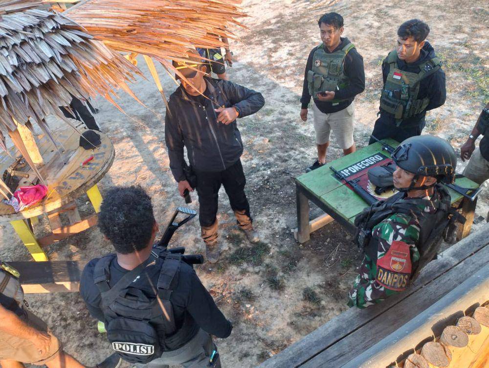 Pasukan TNI bersiaga melakukan penyisiran di sekitaran pos. (IDN Times/Istimewa)