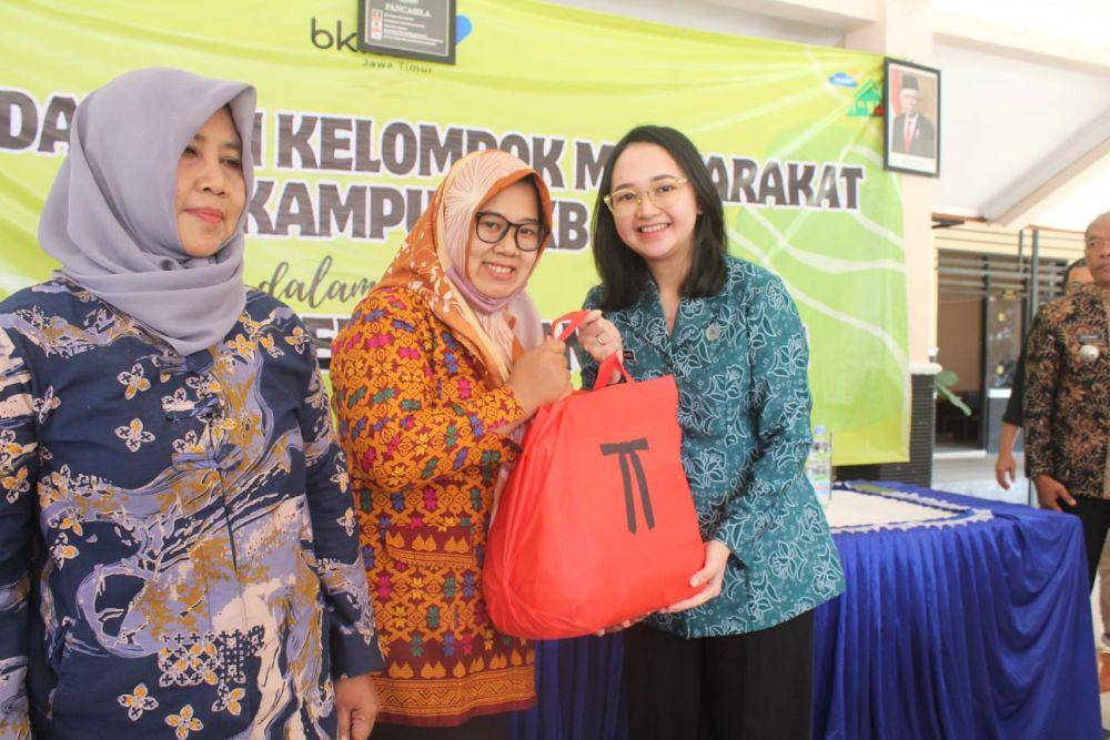 Ketua Tim Penggerak PKK Kabupaten Kediri, Eriani Annisa Hanindhito, saat membuka workshop Pemberdayaan Percepatan Penurunan Stunting dan Fasilitasi Pengembangan Dashat di Aula Kecamatan Gampengrejo, Jumat (22/9). (Dok. Pemkab Kediri)