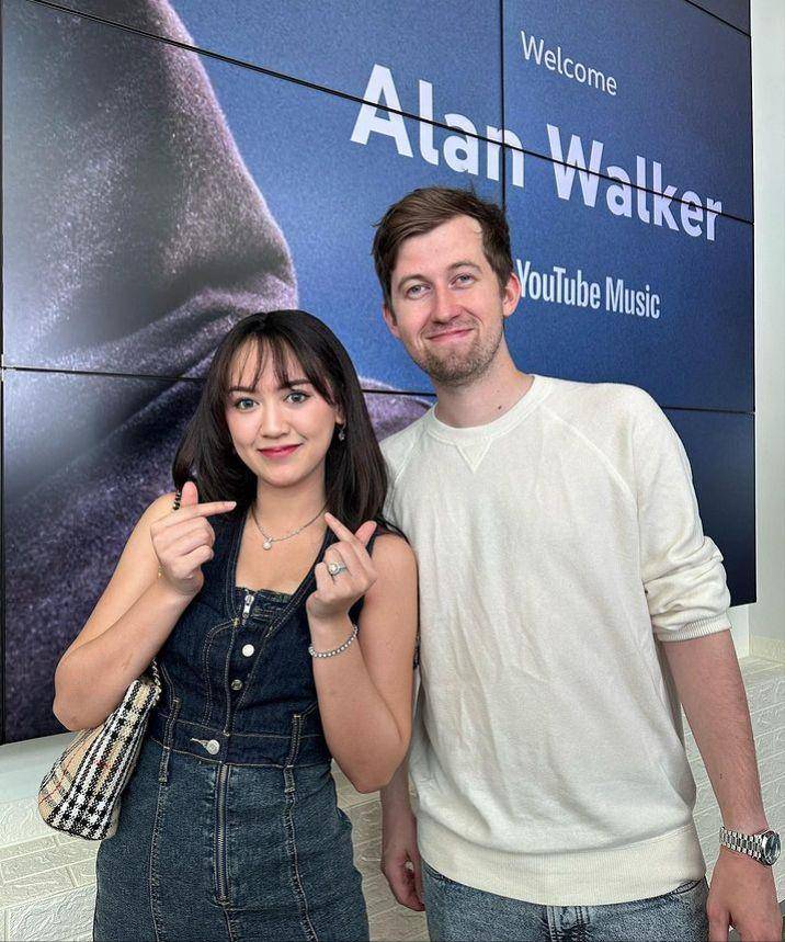 Happy asmara bertemu alan Walker (Instagram.com/happy_asmara77)