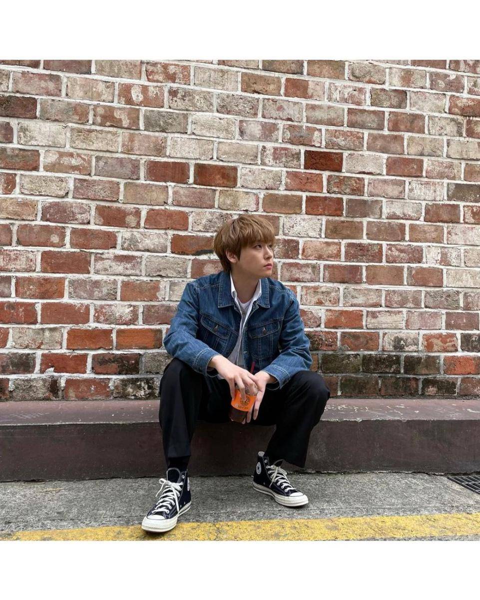 padu padan outer ala Inseong SF9 (instagram.com/pum.castle)