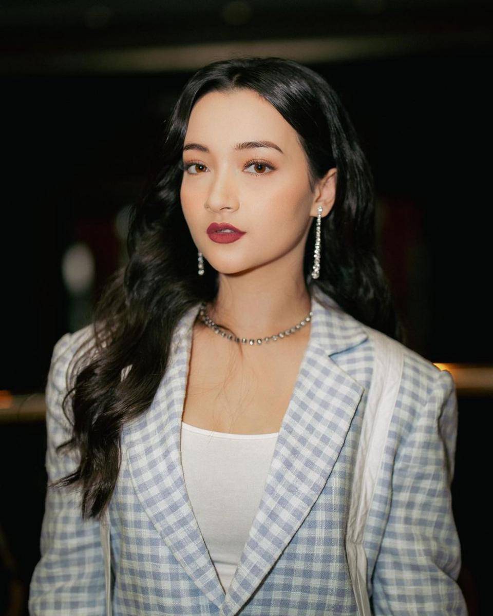 Makeup ala Megan Domani (instagram.com/megandomani1410)