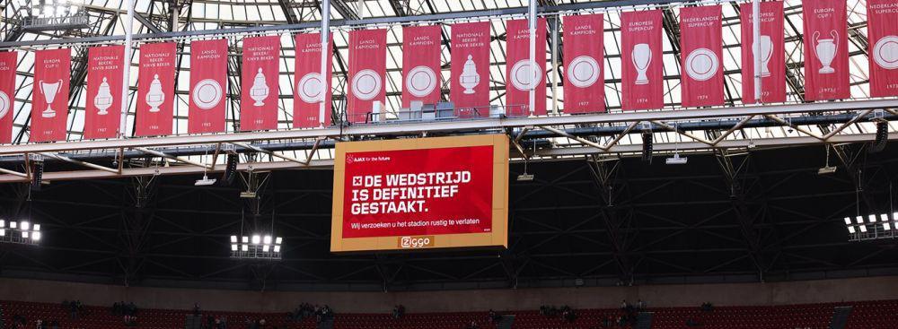 Ricuh di Amsterdam, Laga Ajax vs Feyenoord Dihentikan