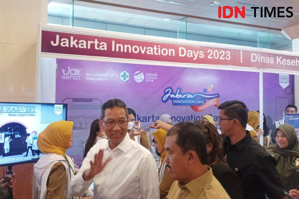 Penjabat (PJ) Gubernur DKI Jakarta Heru Budi Hartono dalam acara Jakarta Inovation Days di Balai Kota, Senin (25/9/2023). (IDN Times/Dini Suciatiningrum)