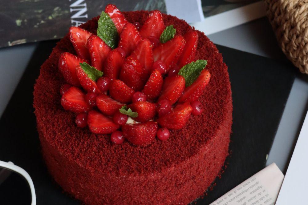 Resep Strawberry Cake dengan 2 Butir Telur, Harga Ekonomis!