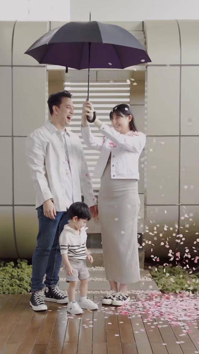 potret gender reveal anak kedua Billy Davidson dan Patricia Devina (Instagram.com/pattdevdex)
