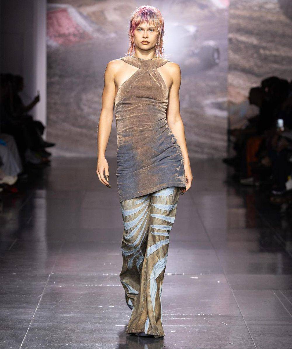 Koleksi Masha Papova di London Fashion Week (instagram.com/mashapopovap)