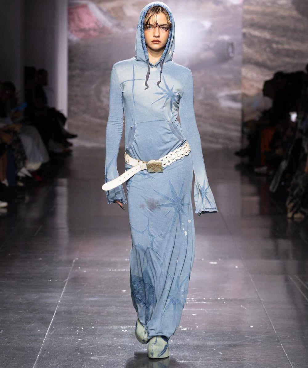 Koleksi Masha Papova di London Fashion Week (instagram.com/mashapopovap)