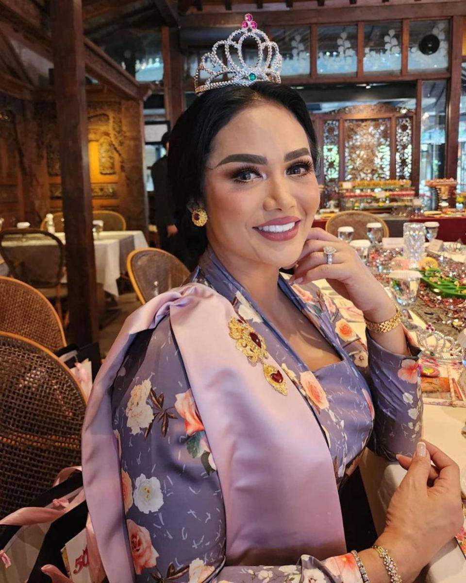 potret Krisdayanti Lemos di acara reuni GADIS Sampul (instagram.com/krisdayantilemos)