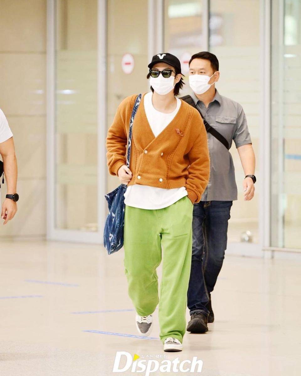 mix and match outer ala RM BTS (instagram.com/koreadispatch)