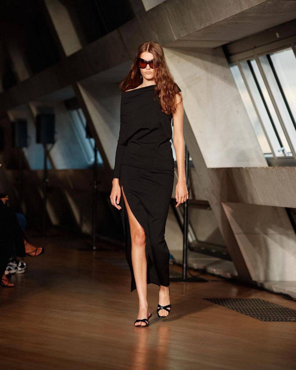 Koleksi AARON ESH SS24 di LFW (instagram.com/aaron.esh)