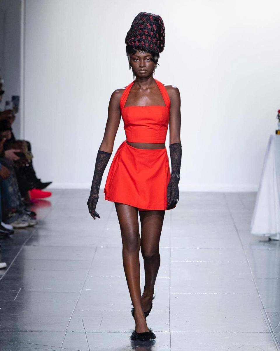 Koleksi Tolu Coker SS24 IRAPADA di LFW (instagram.com/tolucoker)