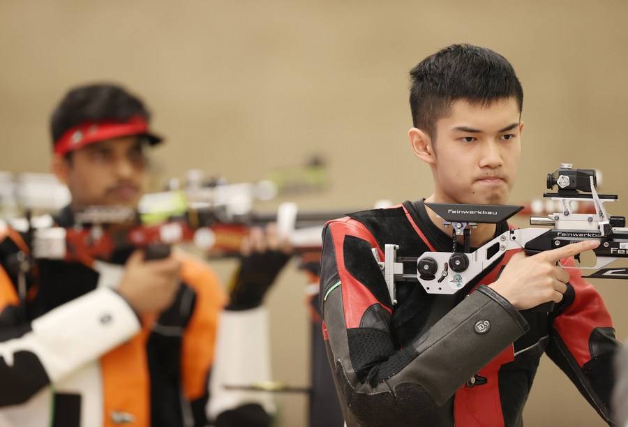 Petembak China, Sheng Lihao, menorehkan rekor dunia di Asian Games 2022, Hangzhou (Hangzhou 2022)